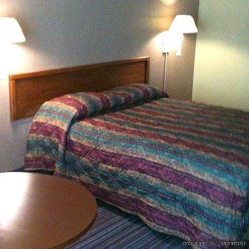Relax Inn Αγκούστα Δωμάτιο φωτογραφία